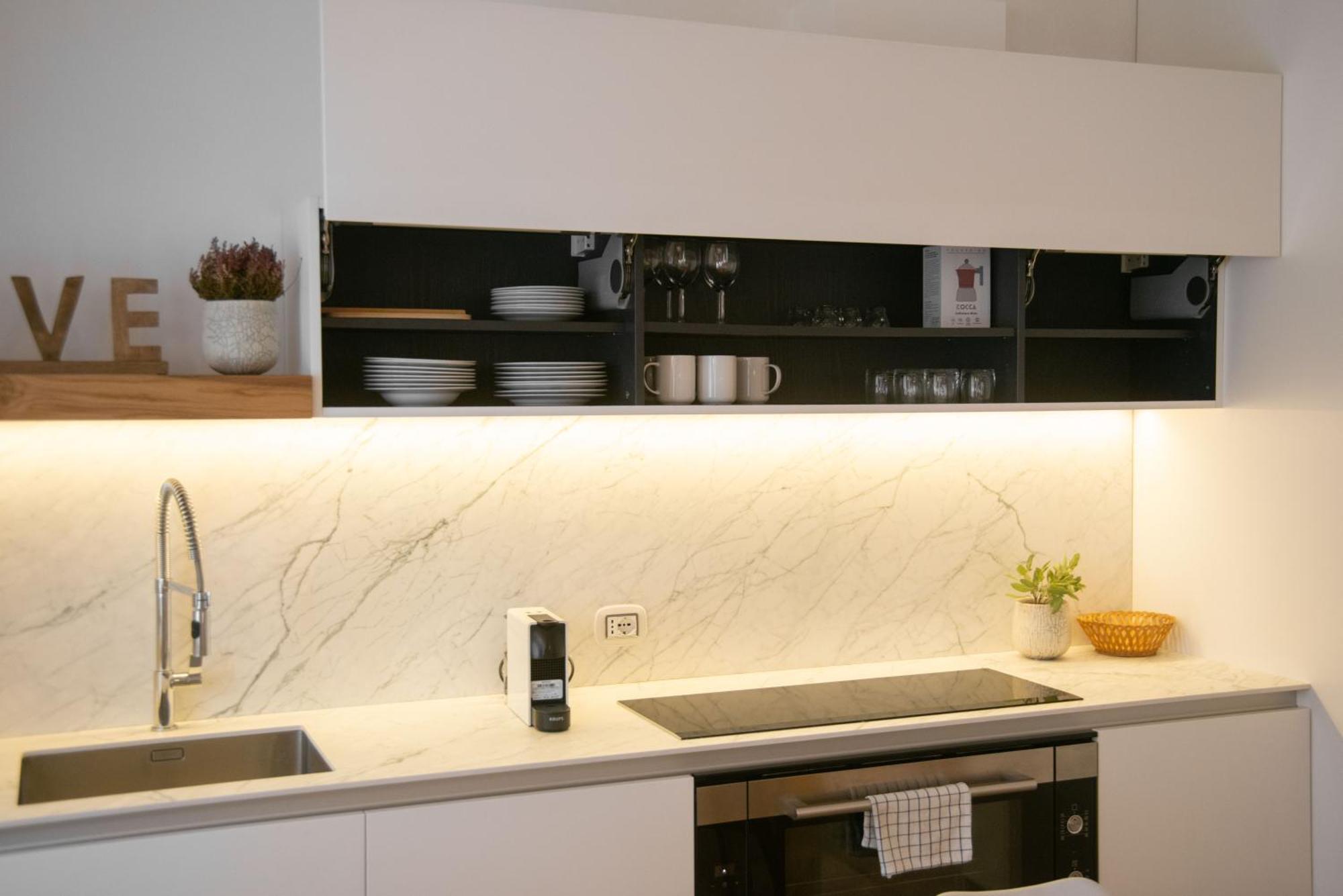 White Moon Crema & Parking Apartamento Exterior foto