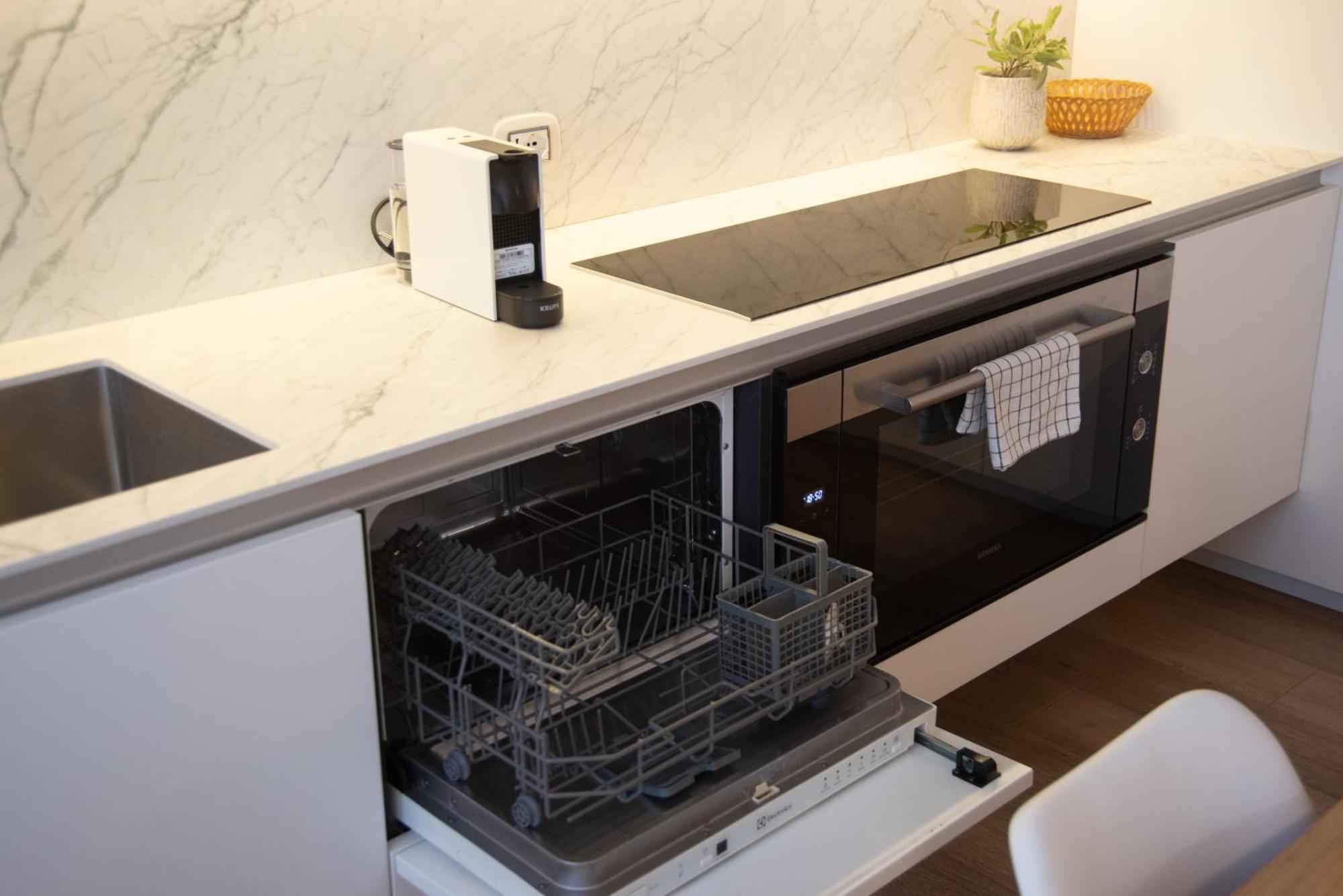 White Moon Crema & Parking Apartamento Exterior foto