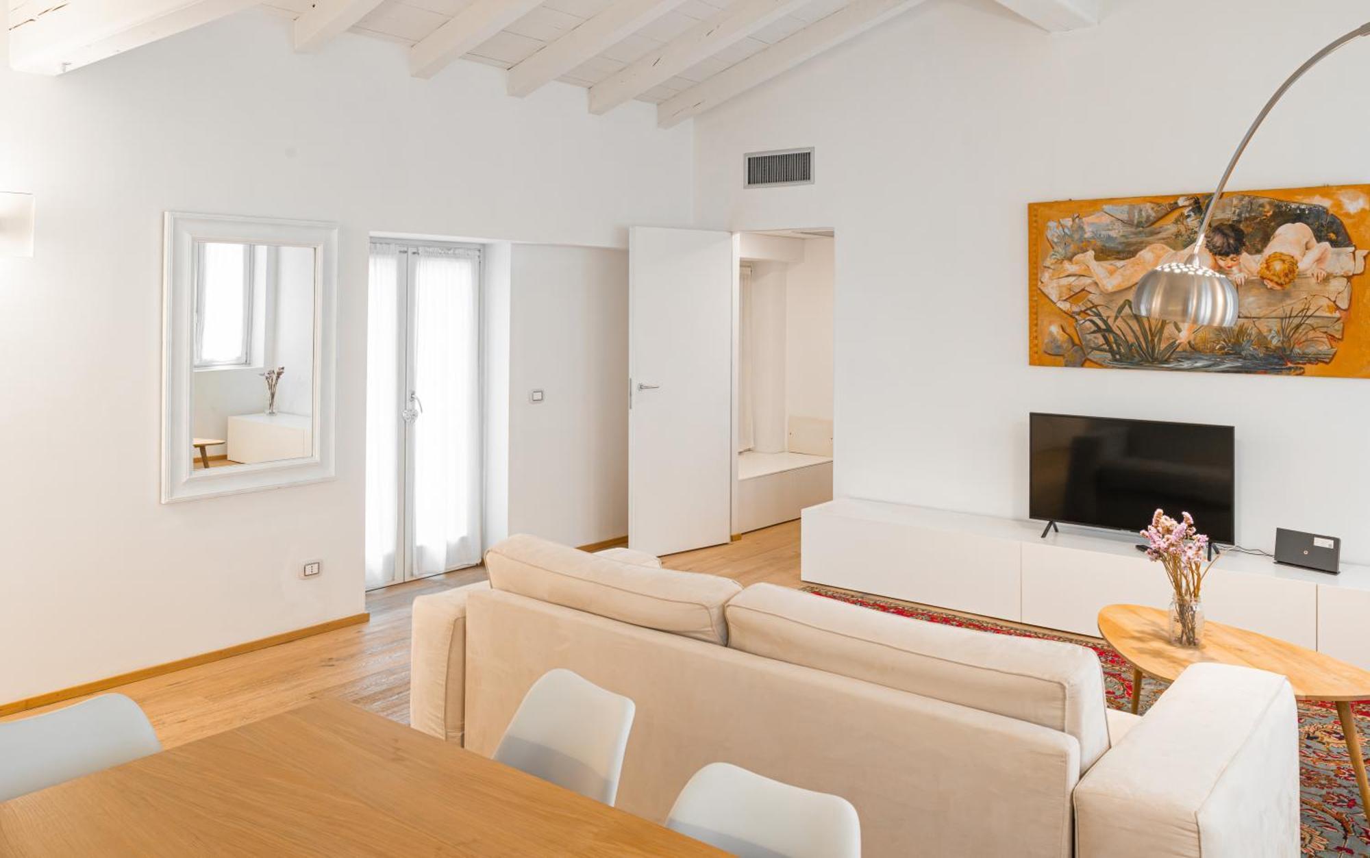 White Moon Crema & Parking Apartamento Exterior foto